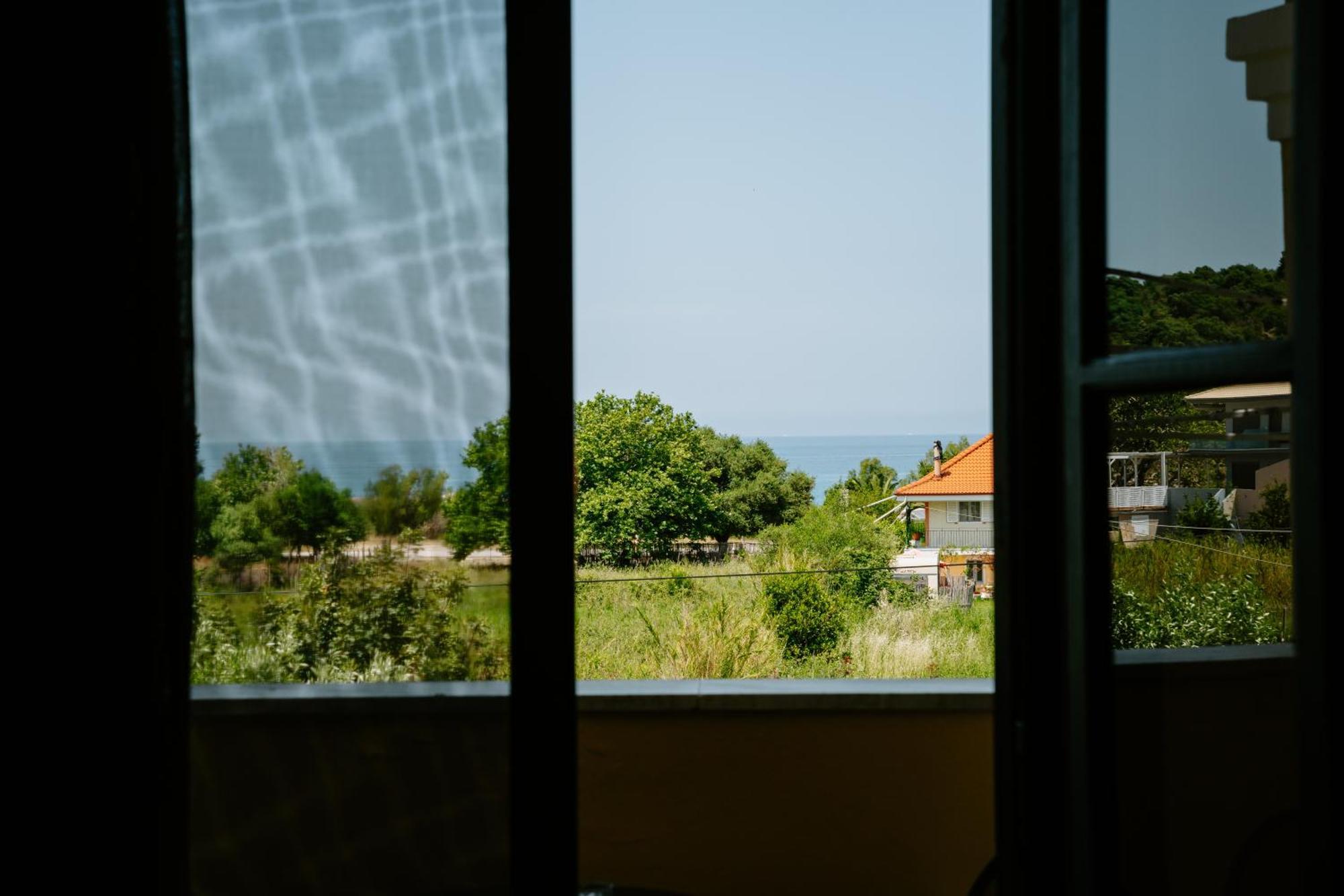 Karavostasi Beach Hotel Perdika  Exterior photo